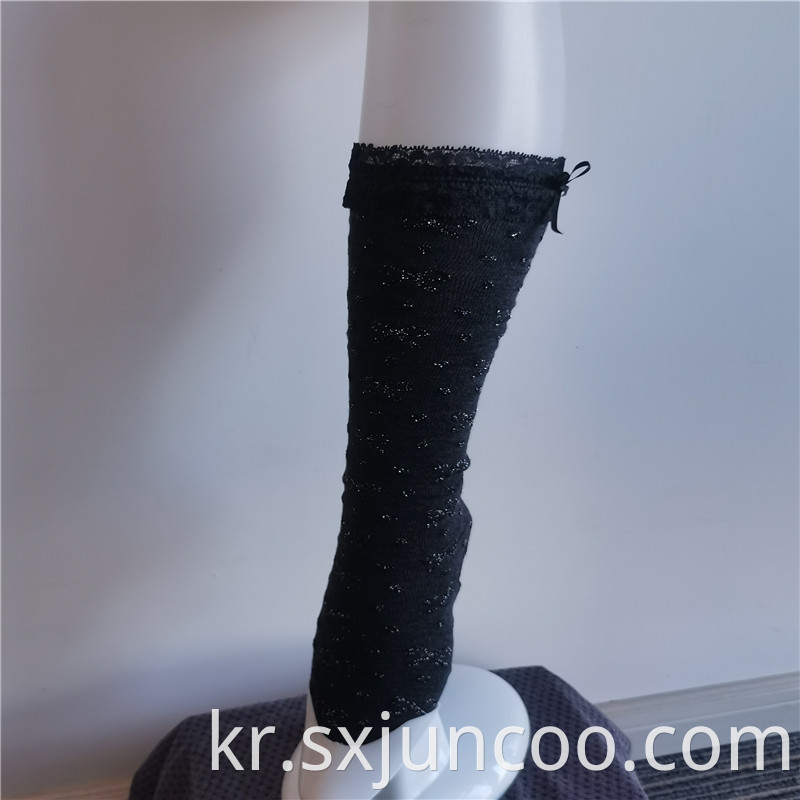 Elegant Charming Black Embroidery Lace Crew Socks